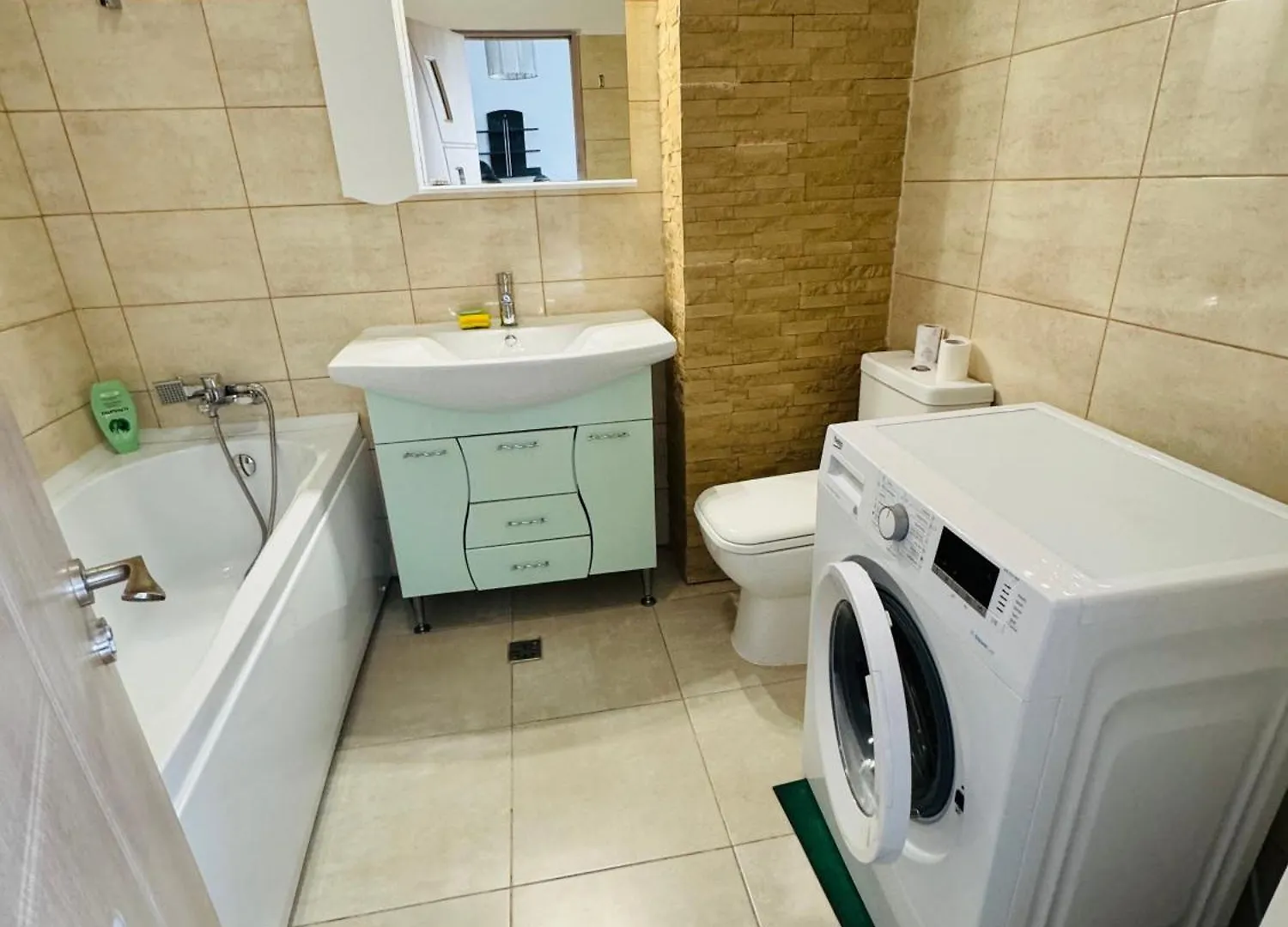 Romana Downtown Apartment Bucharest 0*,  Romania