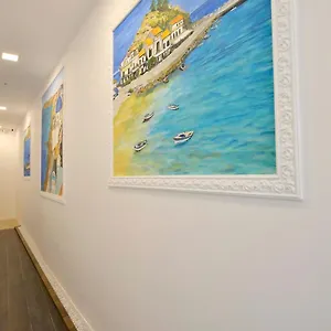Apart Otel Otilia, Bükreş