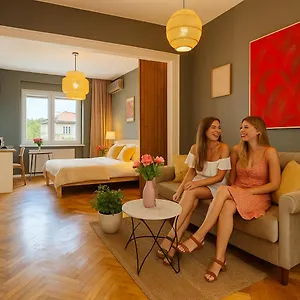Woodie With Premium Comfort By Piata Unirii Apartament